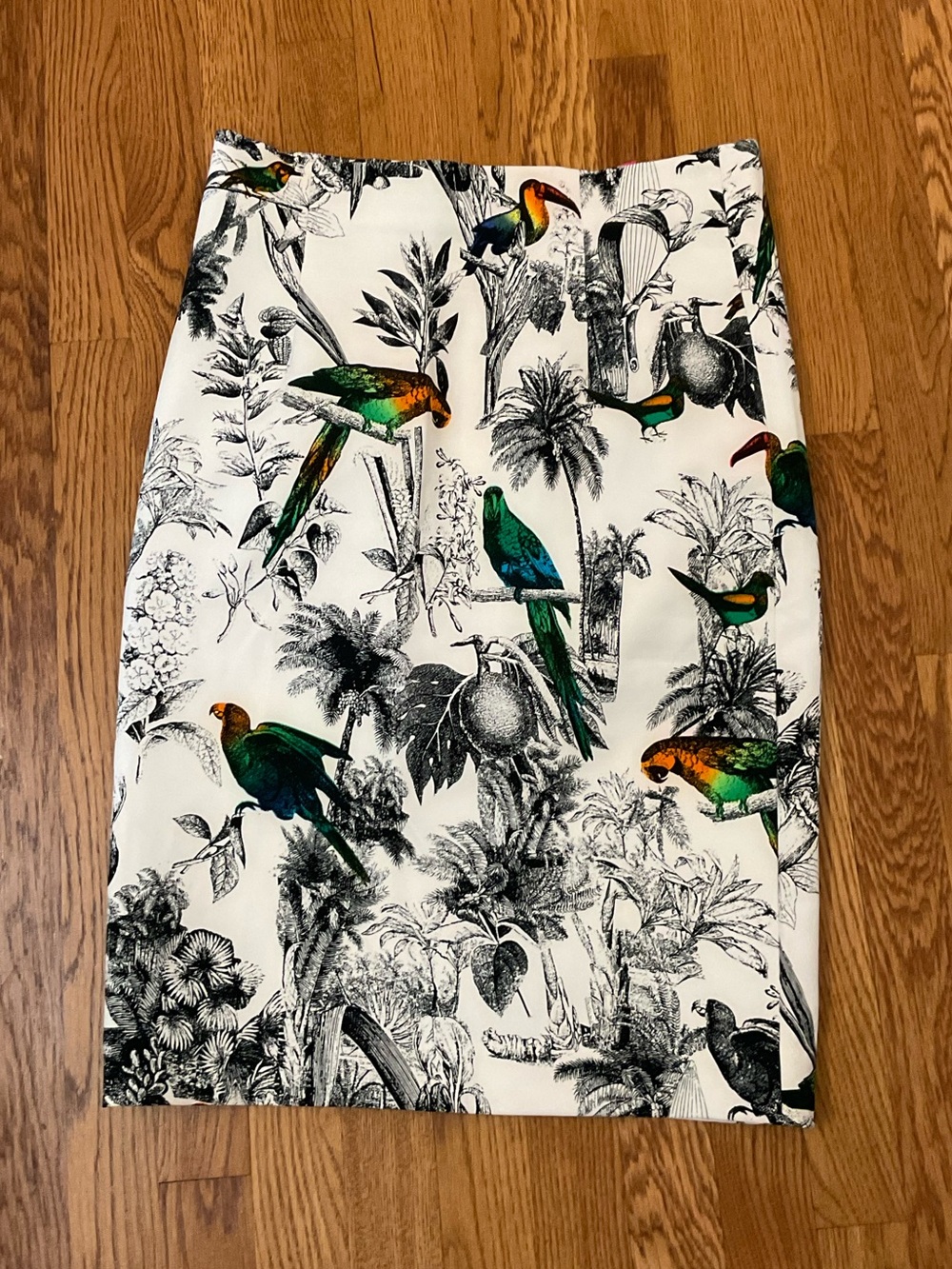 Catherine Malandrino - Pencil Skirt with Green and Orange Parrot Print. Size 8
